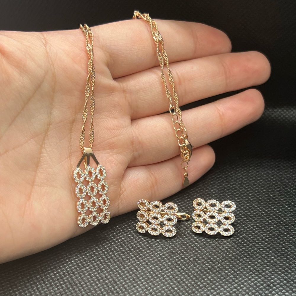 Radiant Elegance: 585 Rose Gold Plated Necklace with Zircon Accents" - Picture 12 of 15